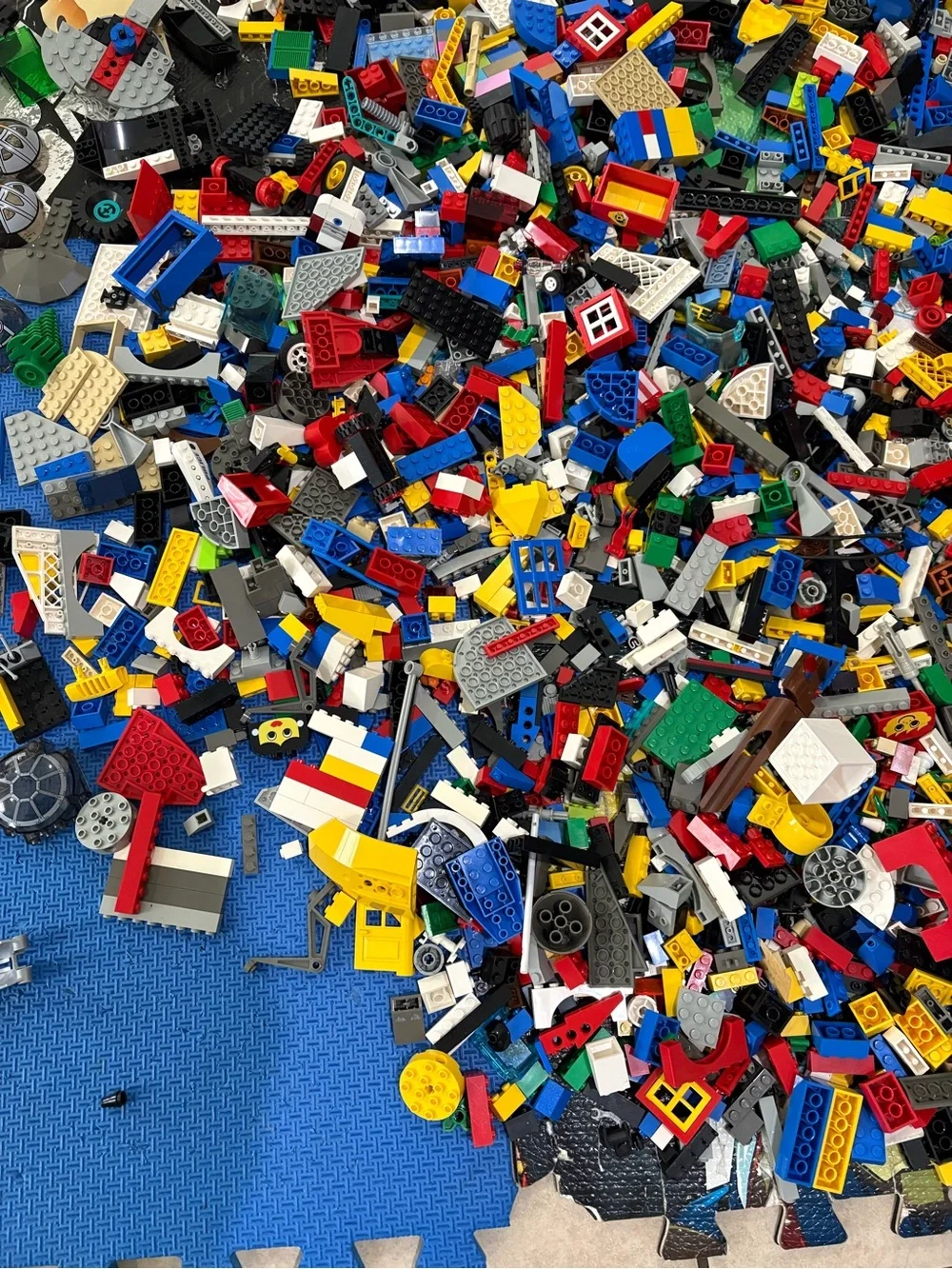 Lego please see